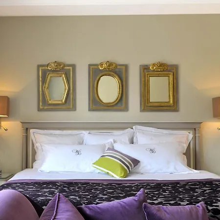 Lara Hotel