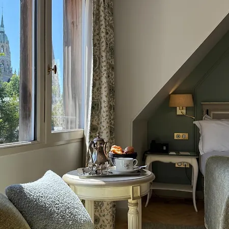 Lara Hotel Bayeux
